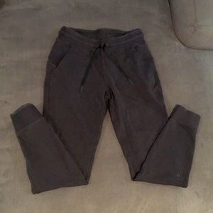Lululemon ankle length Joggers
